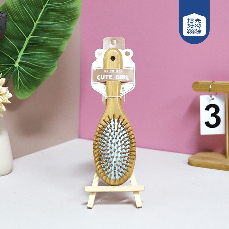 NZ8521 Moe Fun Bamboo Oval Massage Comb 2
