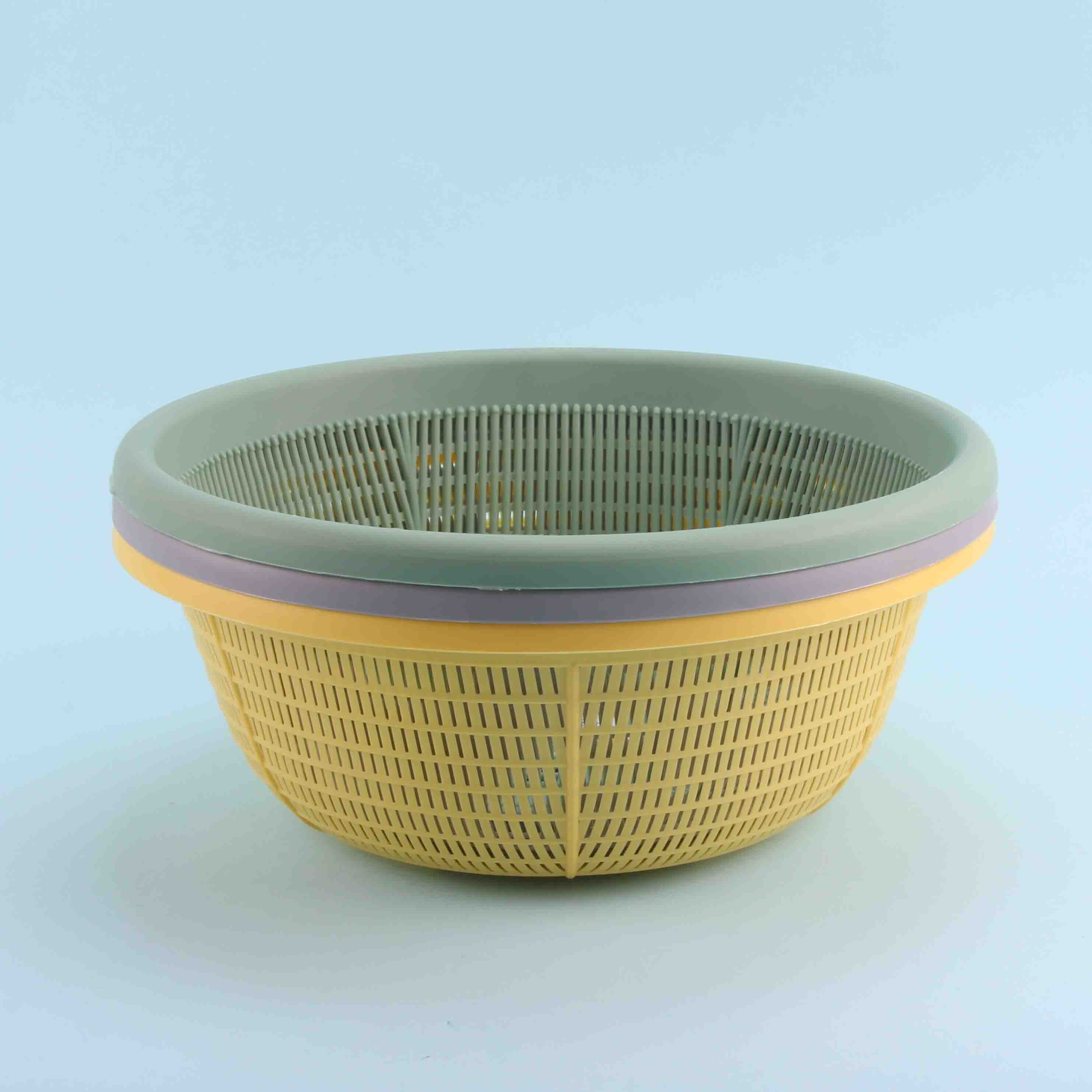 8306 Fruit and Vegetable Sieve 3