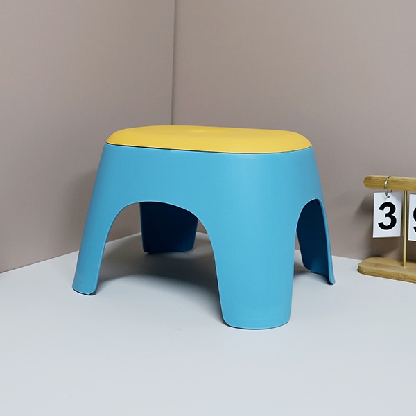 203 Oval Stool 4