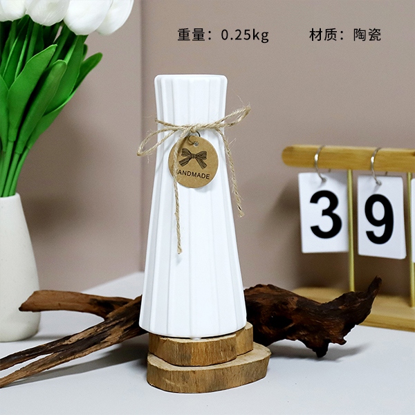 S-804 Vase 3