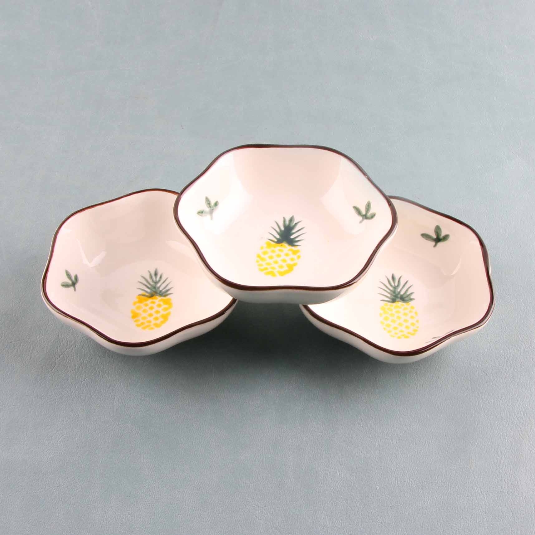 Plum Blossom Dish (Random Pattern) 3