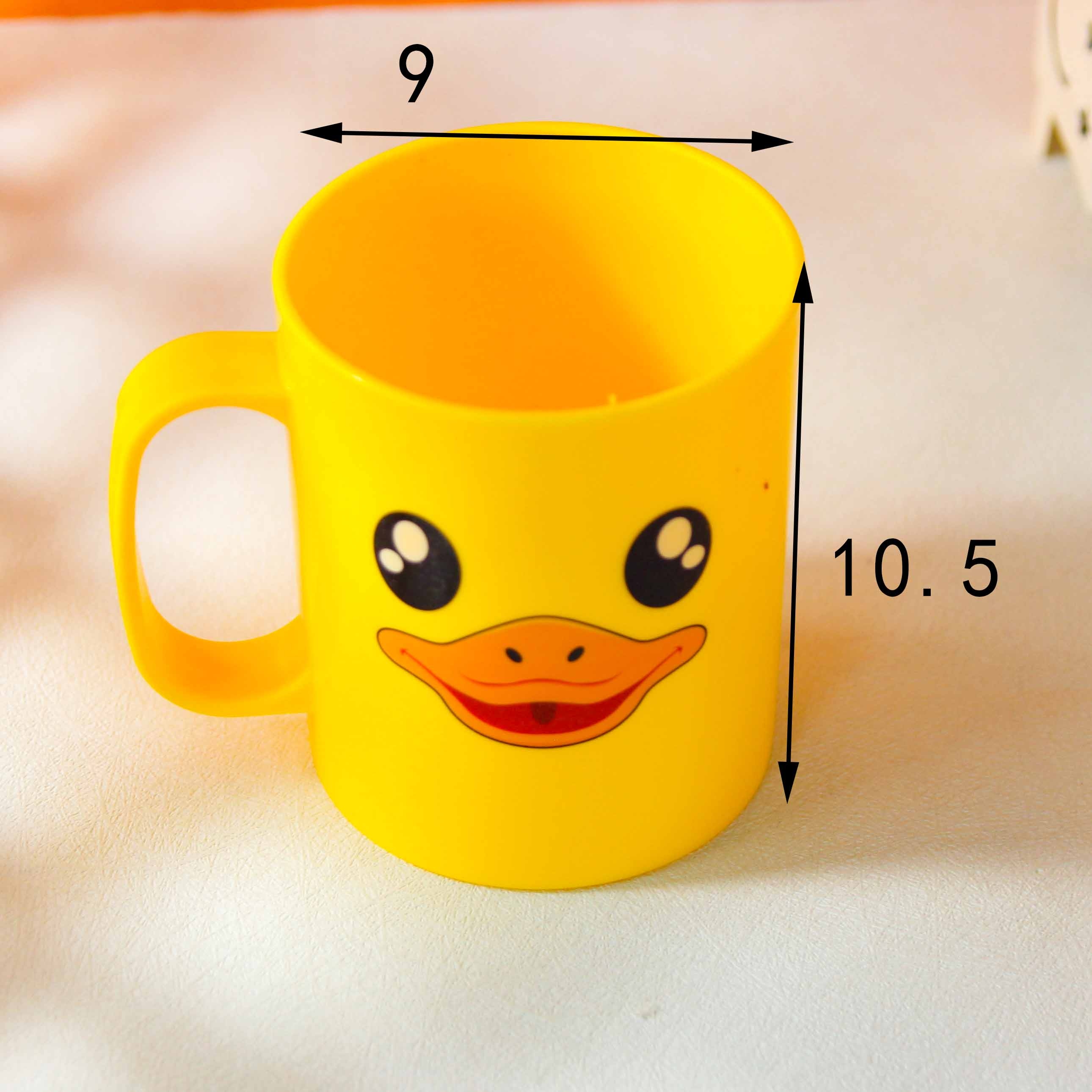 8330 Little Yellow Duck Toothbrush Cup 3