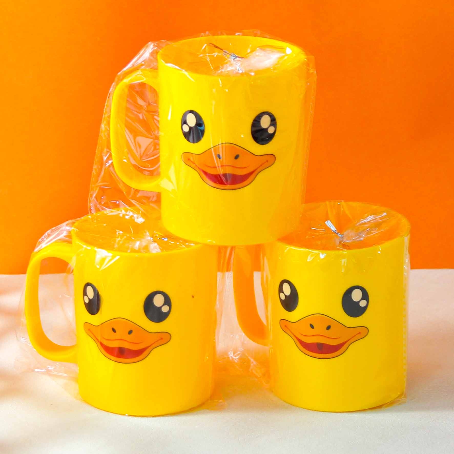 8330 Little Yellow Duck Toothbrush Cup 4