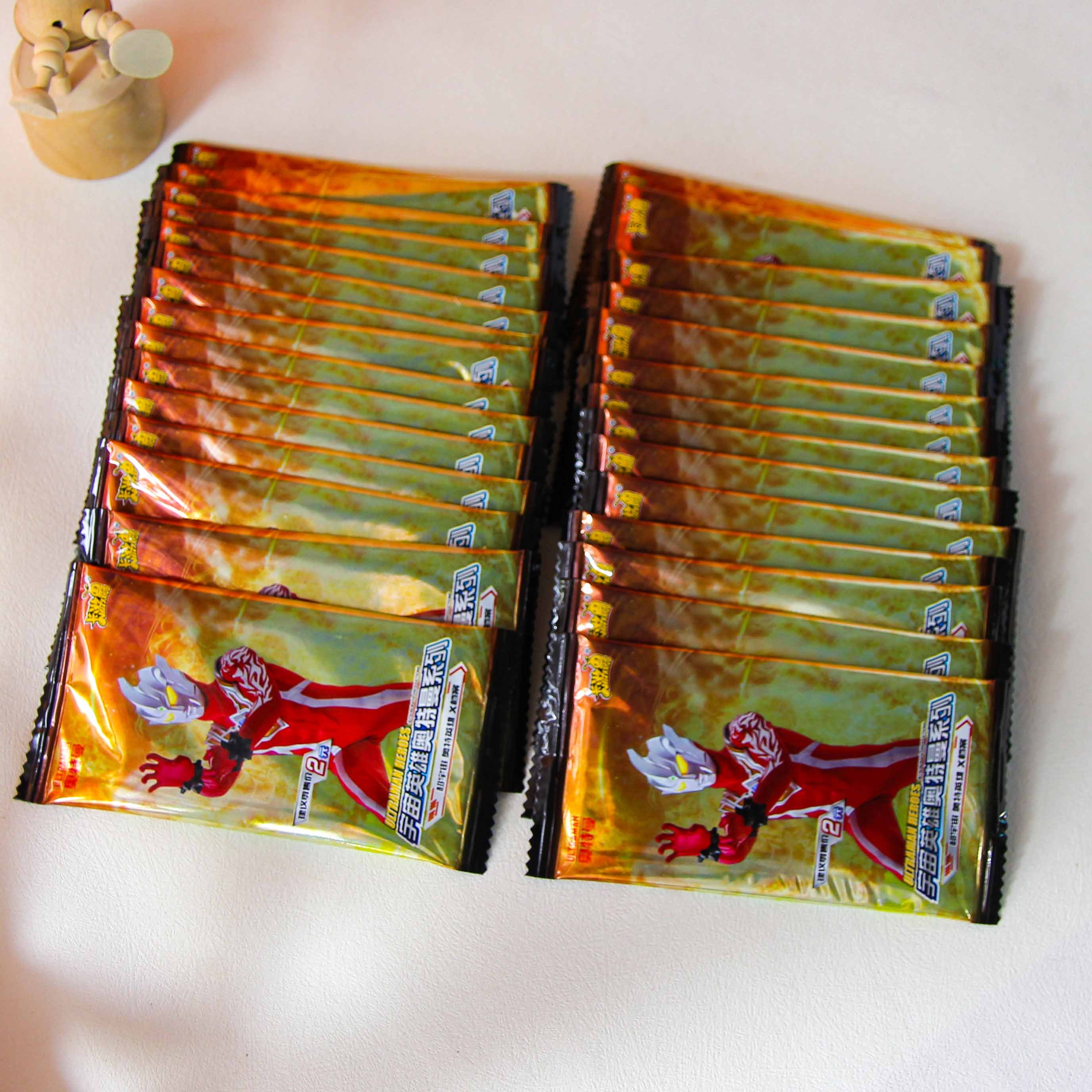 Tarjeta de Juego Genuine 2 Yuan Ultraman Card 3