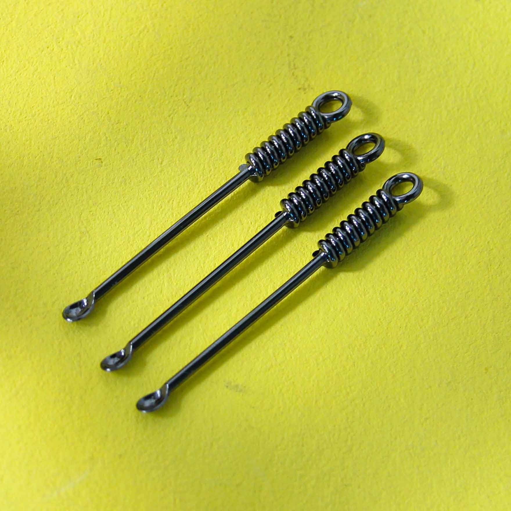K017Q Gun Color Ear Picks 2