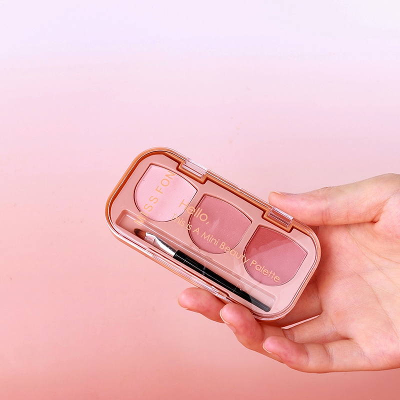 EY33 Tricolor Eyeshadow 2