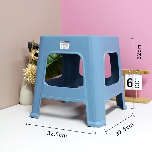 0089 Crown Medium Stool 3
