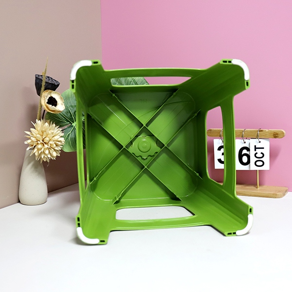 0089 Crown Medium Stool 6