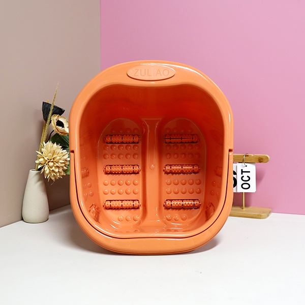 110 Cubo de Pie de Seis Ruedas 5