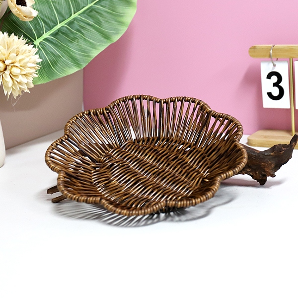LN040 Wrought Iron Lace Round Plum Blossom Cesta 4