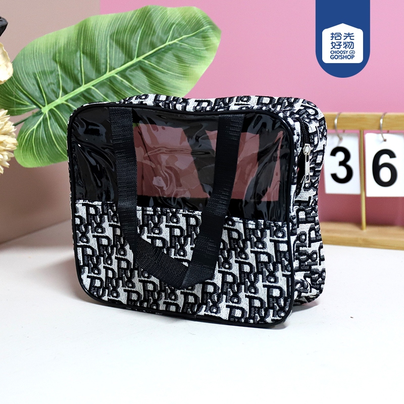 075 Houndstooth Tabbed Bath Bag 2