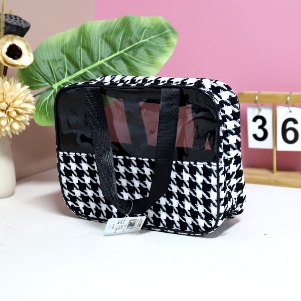 075 Houndstooth Tabbed Bath Bag 4
