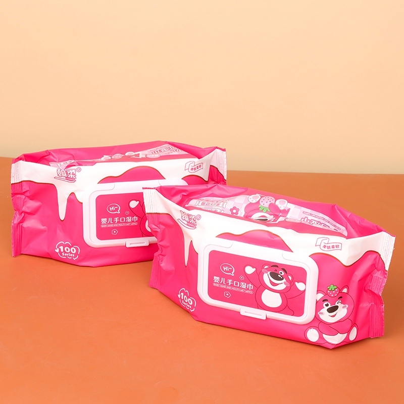Hanrou 1743 Strawberry Bear Baby Wipes 2