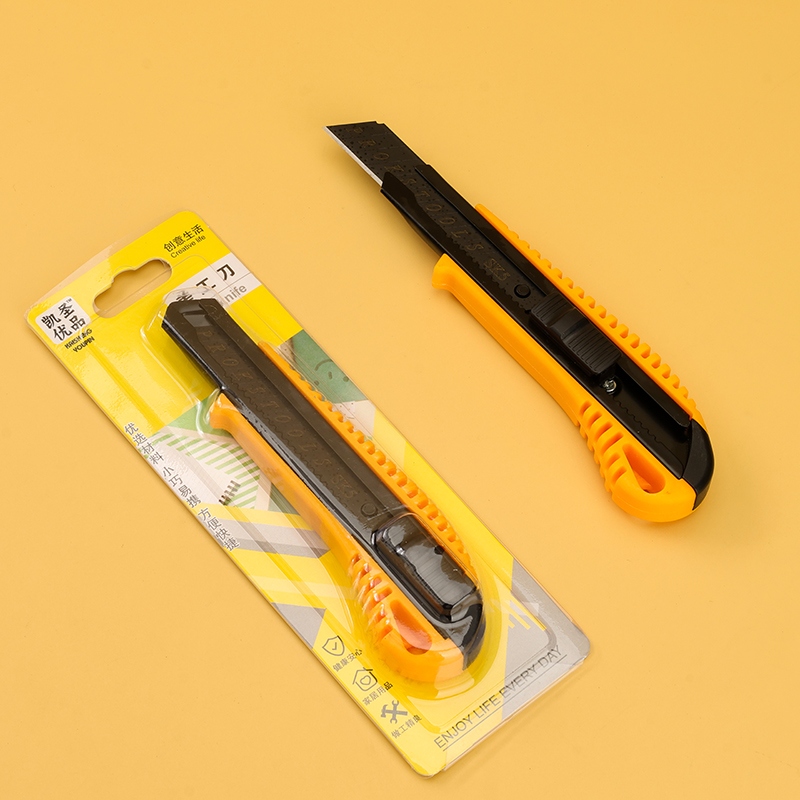 K-50132 Cuchillo de Arte Tarjeta Individual 3