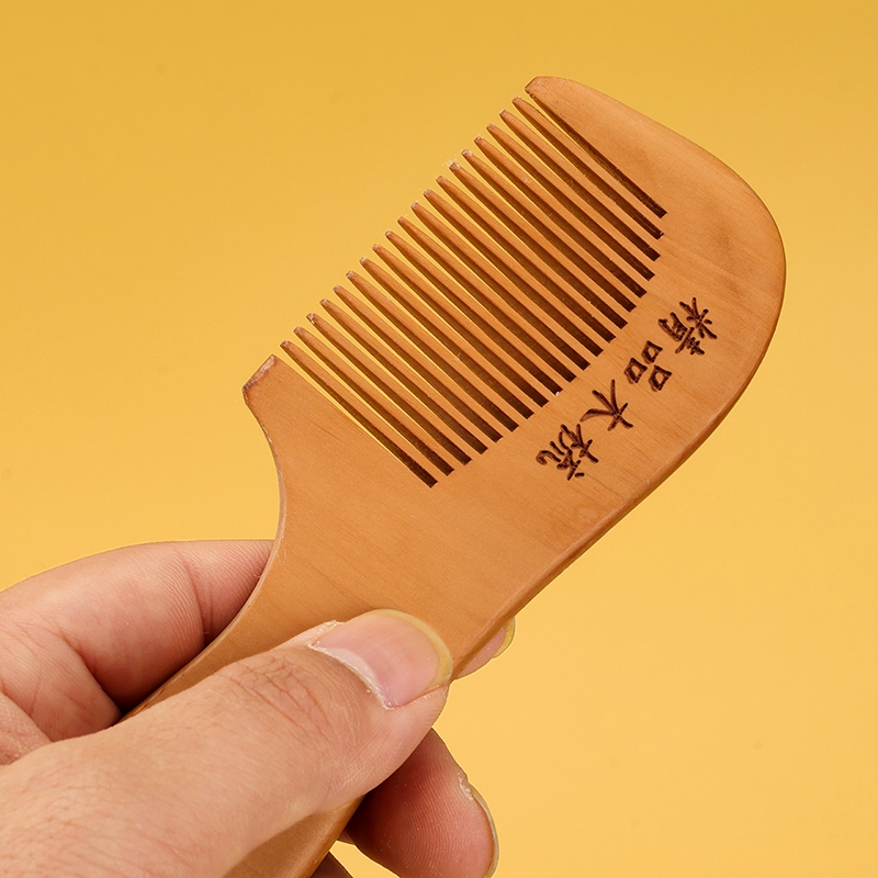 133-2 Fine Wooden Combs (Handlocks) 5