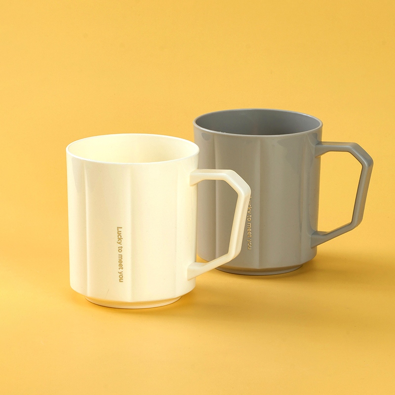 513 Lantern Mouth Cup