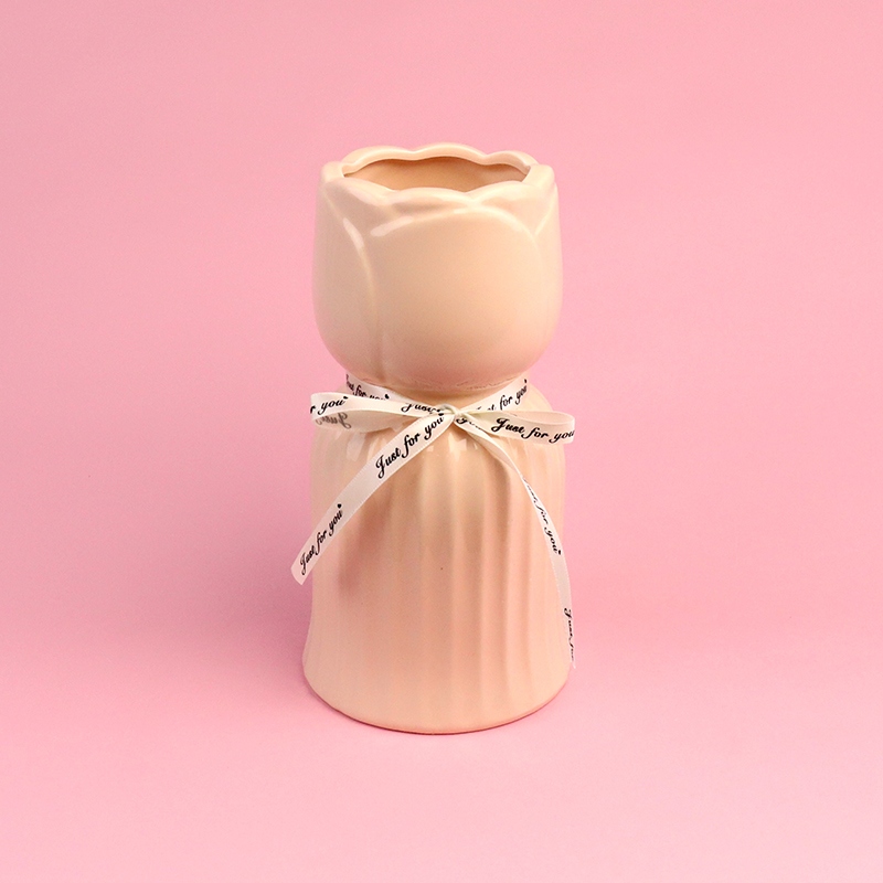 8586C Vase 2
