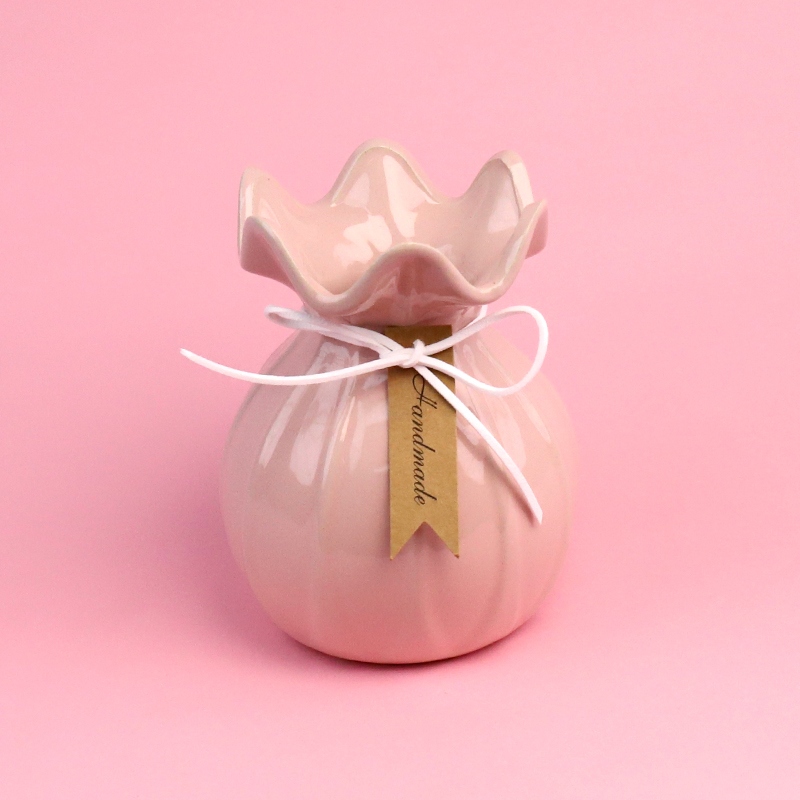 117M Vase 2