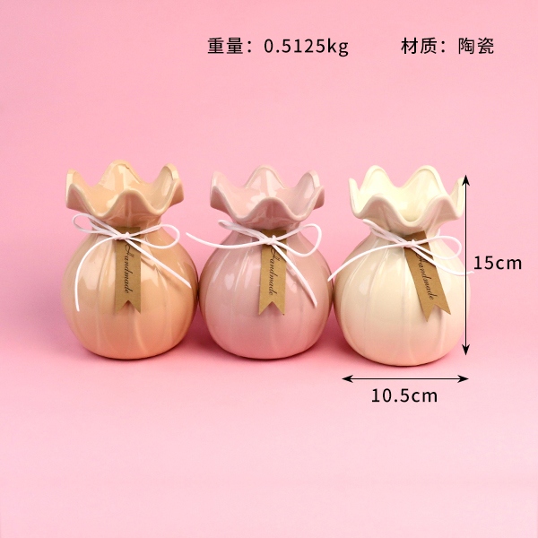 117M Vase 3