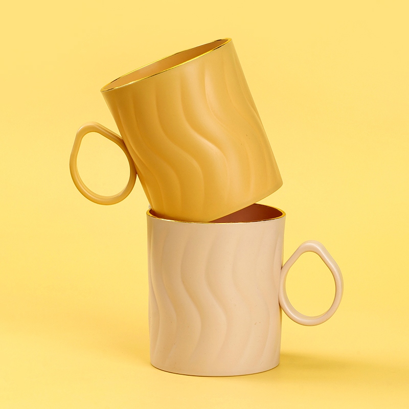 2761 Phnom Penh Corrugated Mouth Cup 3