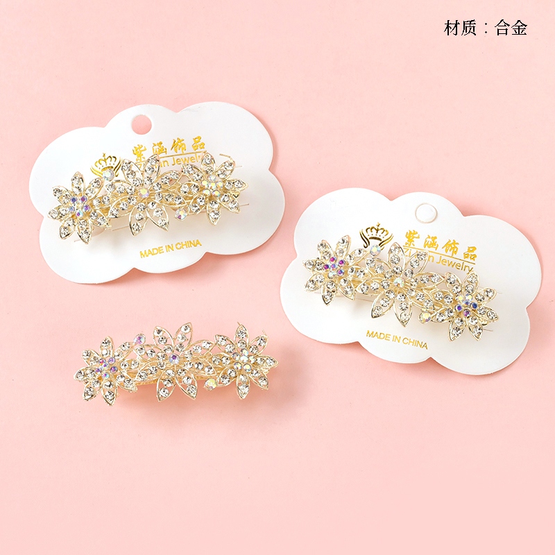 Simple Moda Tres Flores Clip Horizontal