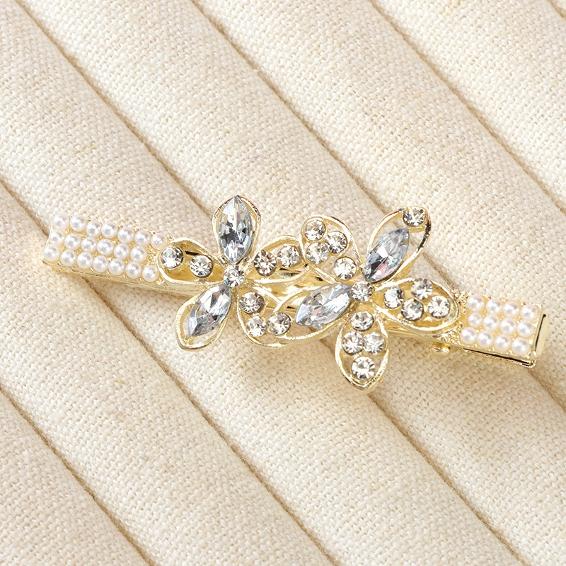 Bagged Perla Rhinestone Flor Clip 4