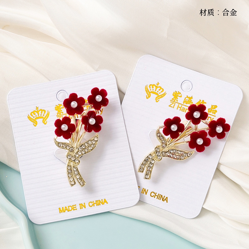 Broche de Flores Rojas Pequeñas