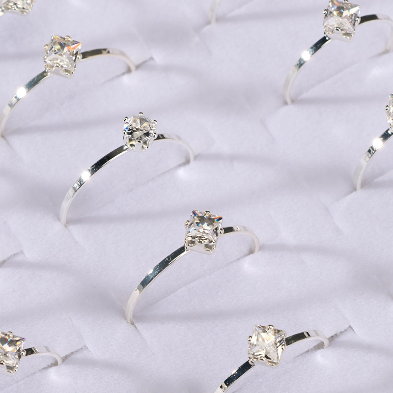 Anillo de Diamante de Moda Simple 3