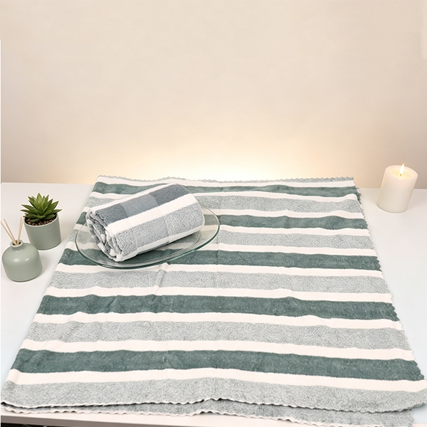 8415 Toalla de Baño Simple 5