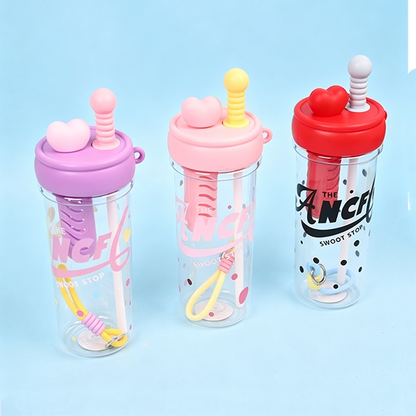 XMS-668 Dibujos Animados Amor Plástico Taza 880ML 3