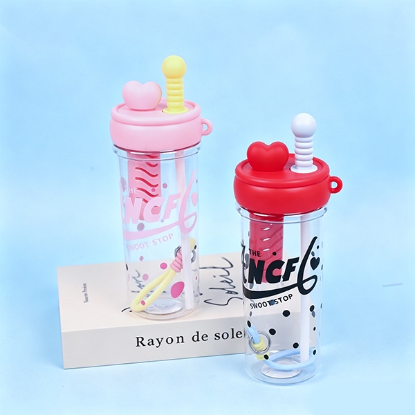 XMS-668 Dibujos Animados Amor Plástico Taza 880ML 4