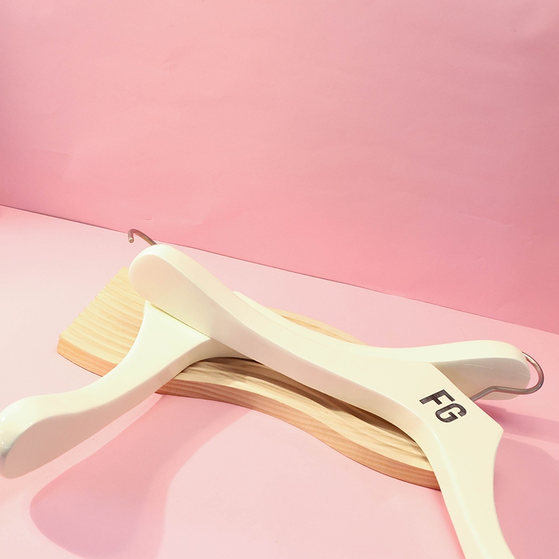 Valor Solid Wood Hanger (Micro Flaw)(30) 4