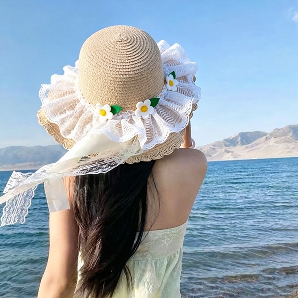 Daisy Lace Woven Hat 4