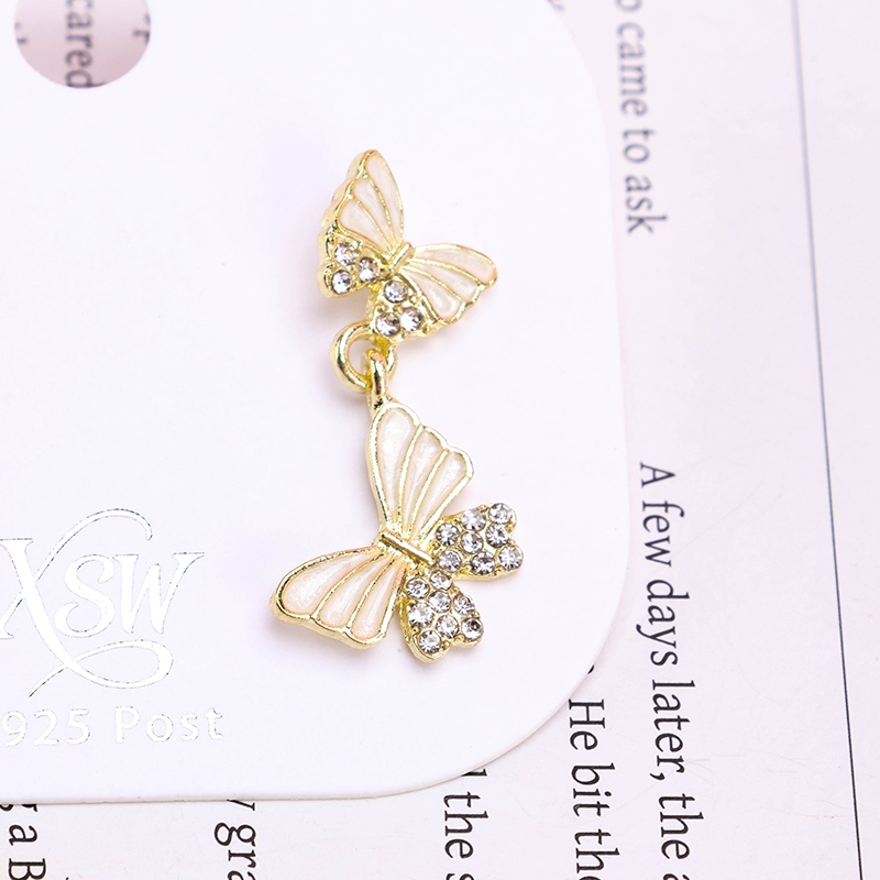 Dos Puntos Pendientes de Mariposa 4
