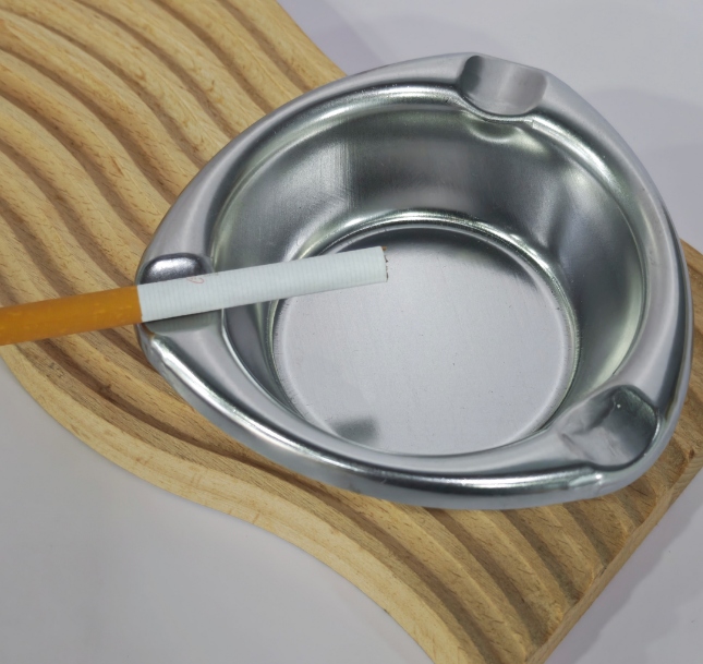 Triángulo Trenzado Práctico Ashtray