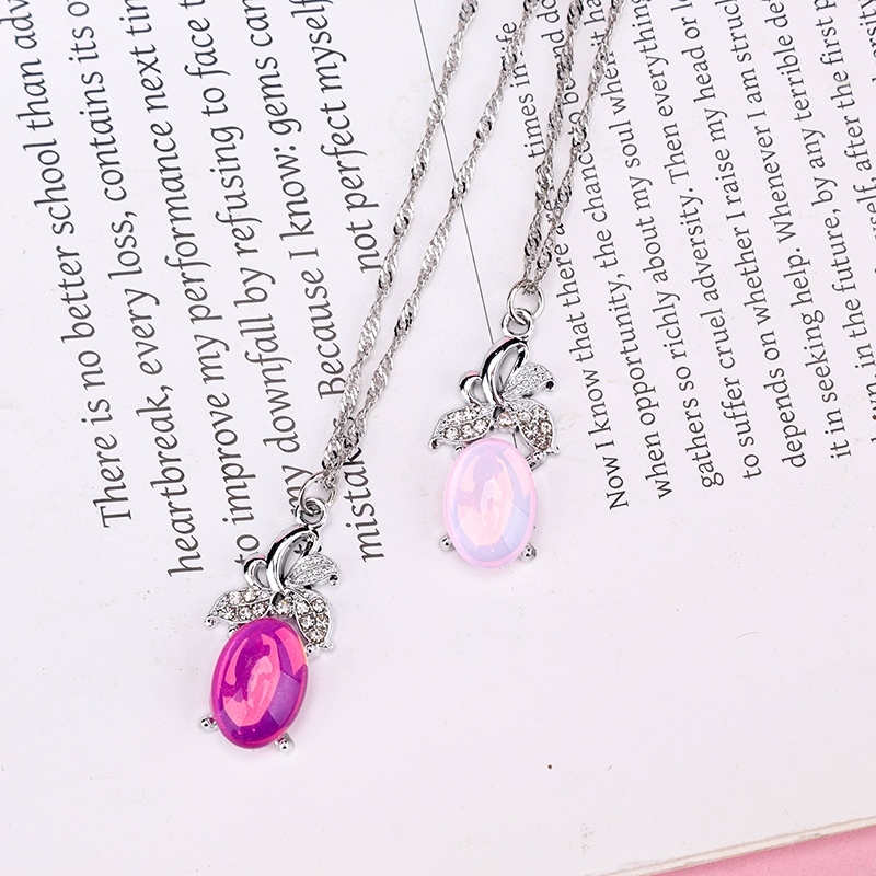 Maple Leaf Gem Collar 4