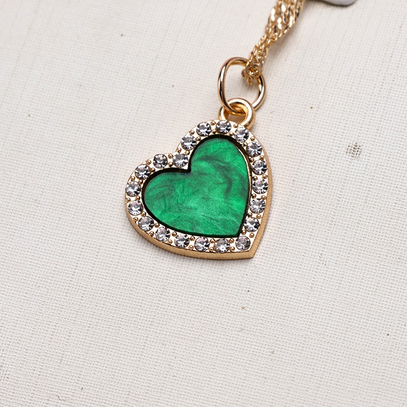 Color Diamante Corazón de Agua Ripple Collar 4