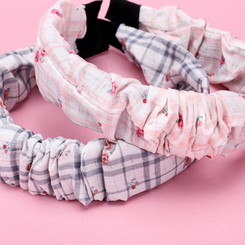 Cheque Floral Pleated Head Button 3
