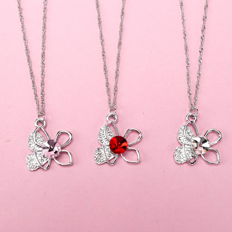 Hollow Flower Zircon Collar 4