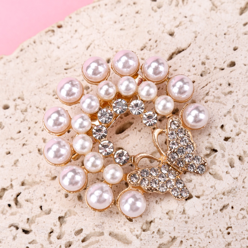 Broche de Mariposa de Cristal de Perlas 4
