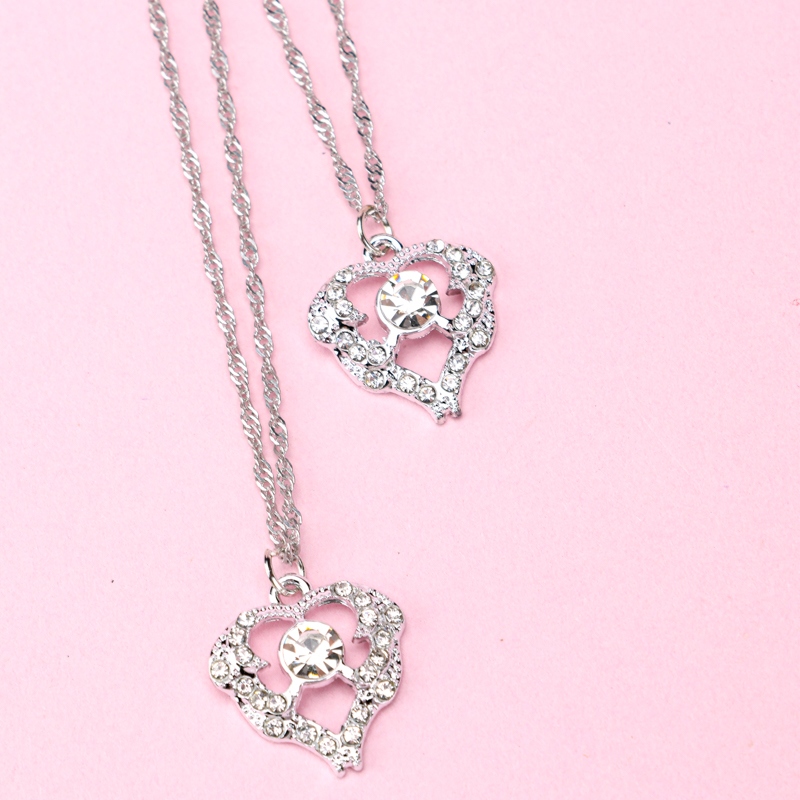 Hollow Rhinestone Love Collar 3