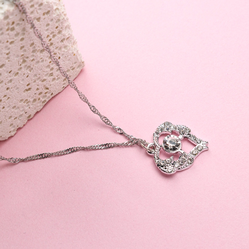 Hollow Rhinestone Love Collar 4