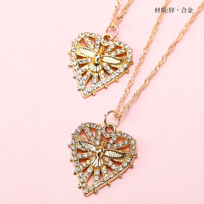 Collar del Ángel del Corazón del Diamante 2