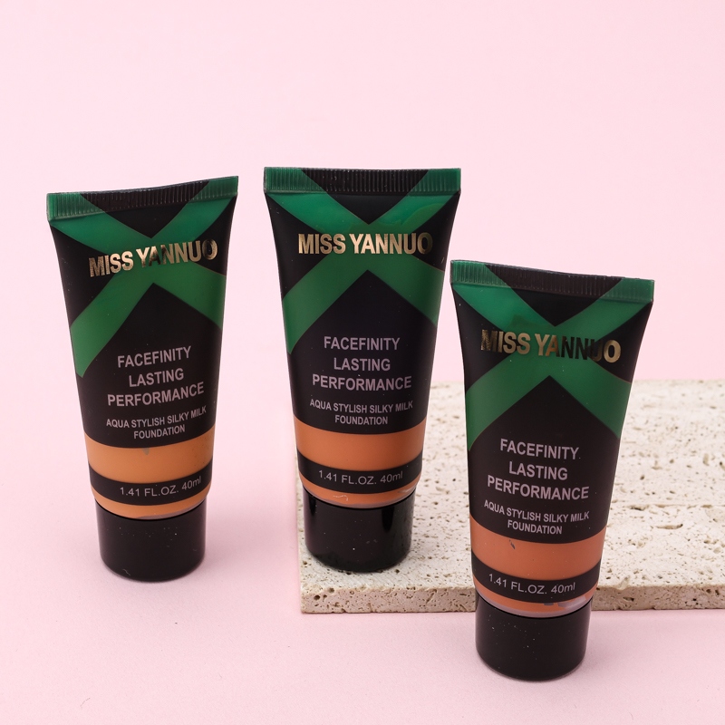 F683 Liquid Foundation (40ml) 3