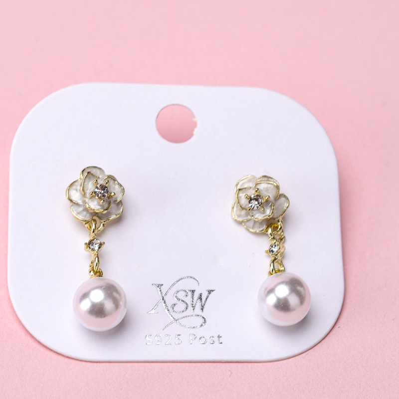 Pendientes Camellia Pearl Stud 4