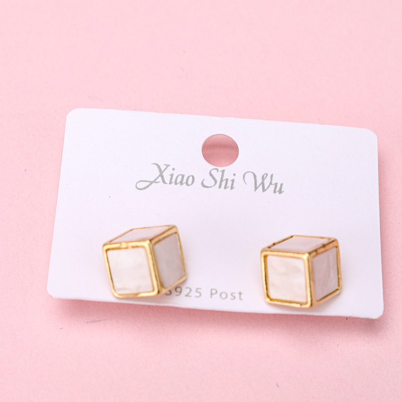 Pendientes Cuadrados Simples y de Moda 4