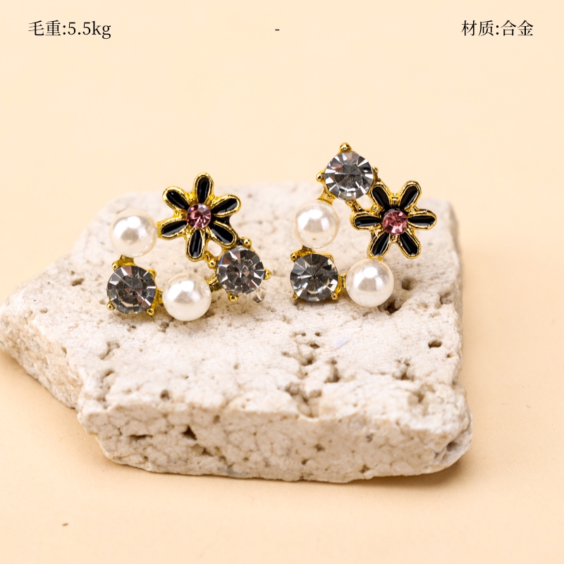 Pendientes de Chrysanthemum Negro de Larga Perla (3 Pares) 2