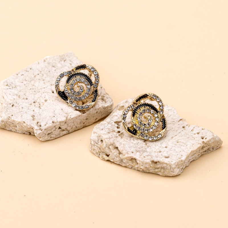 Pendientes de Flor de Diamante Pequeño Hueca 4