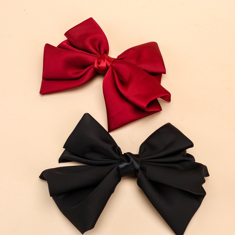 Pocket Monochrome Satin Bow Duck Clip 3
