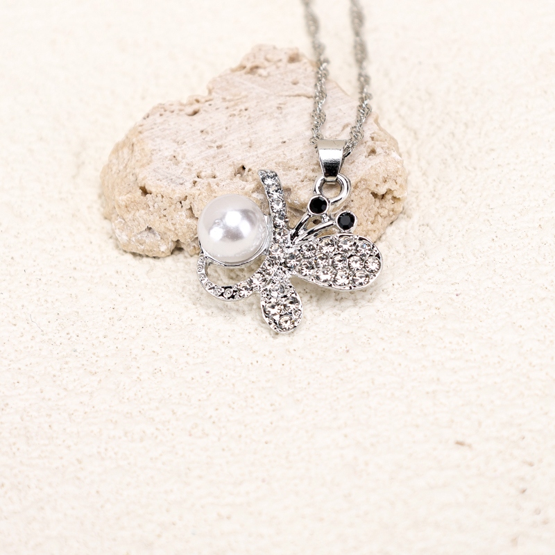 Diamante Perla Collar de Mariposa 3